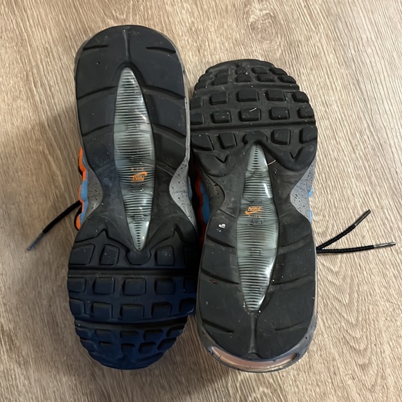 💙NIKE AIR MAX 95💙 - Picture 2 of 4